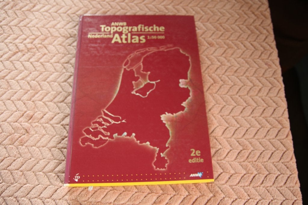 ANWB topografische atlas Nederland, Boeken, Gelezen, Ophalen of Verzenden, Landkaart, 1800 tot 2000