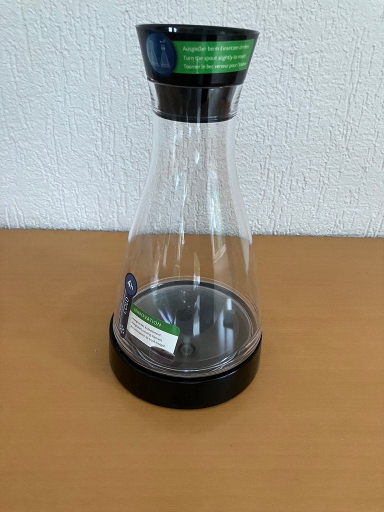 Nieuwe Kunststoffen Karaf met Koelstation, Overige materialen, Overige typen, Nieuw, Ophalen of Verzenden