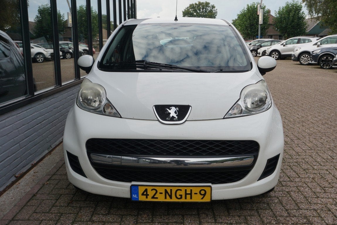Peugeot 107 1.0-12V XS met nieuwe apk en koppeling!, Auto's, Voorwielaandrijving, Stof, Gebruikt, 4 stoelen