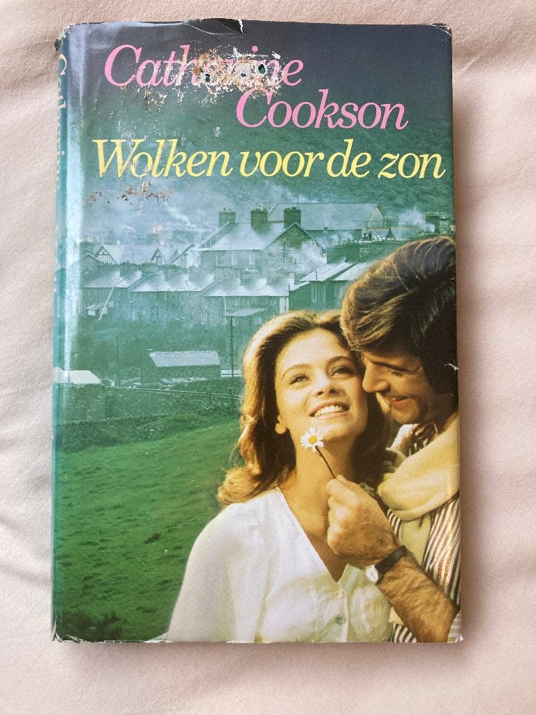 Catherine Cookson - wolken voor de zon, Ophalen of Verzenden, Gelezen