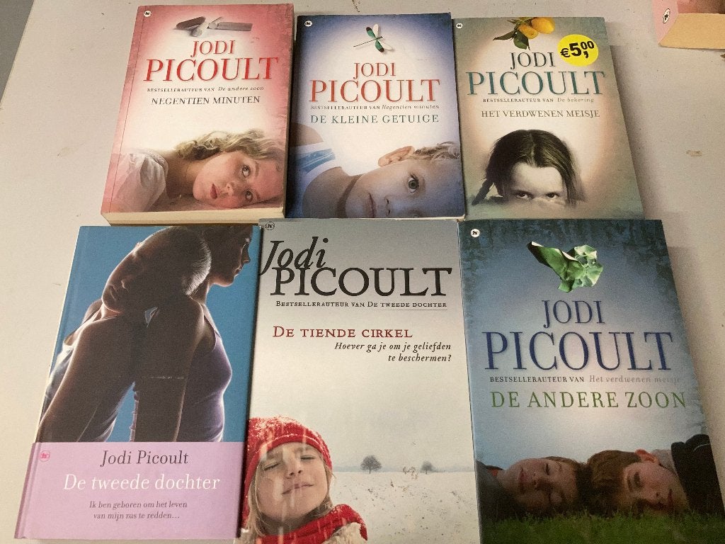 T.K. nog 7 boeken van Jodi Picoult Zie actuele lijst, Ophalen of Verzenden, Gelezen, Jodi Picoult, Wereld overig