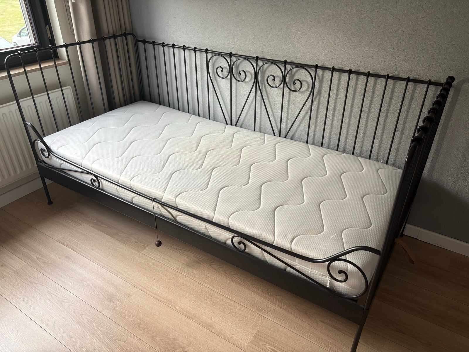 Bed met verstelbare Auping spiraalbodem en matras, Ophalen, 90 cm, Eenpersoons, Zwart