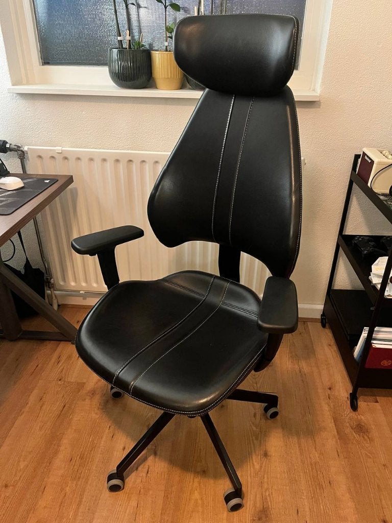 IKEA GRUPPSPEL Lederen Gamingstoel - Zwart Leer, Huis en Inrichting, Bureaustoelen, Ophalen, Gaming bureaustoel, Zwart, Zo goed als nieuw