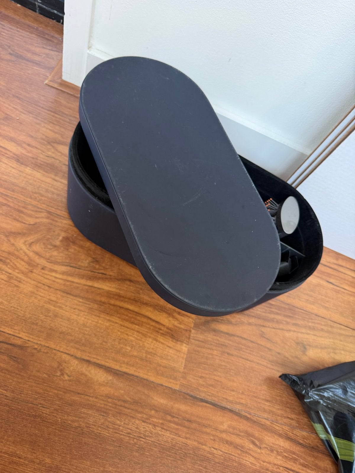 Dyson opbergdoos met accessoires (EXCL. FÖHN), Ophalen, Gebruikt