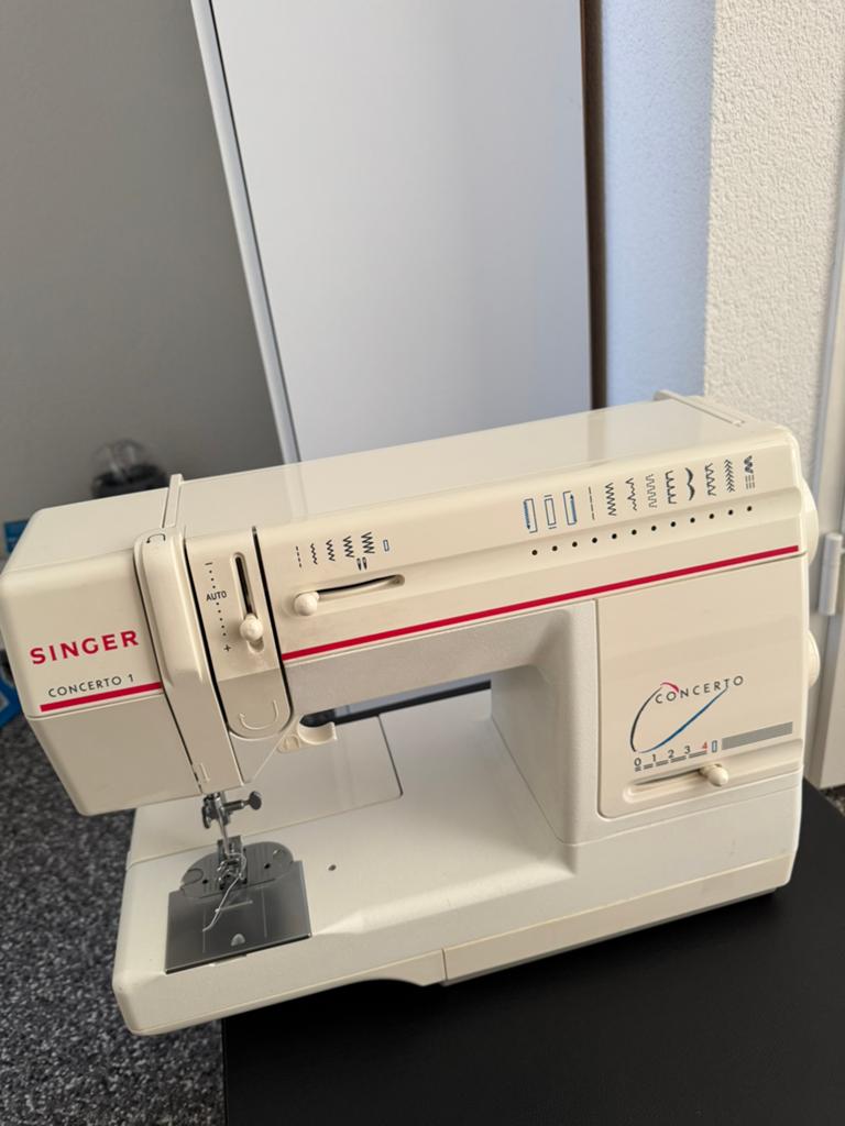 Singer nasimachine, Ophalen of Verzenden, Zo goed als nieuw, Lockmachine, Singer