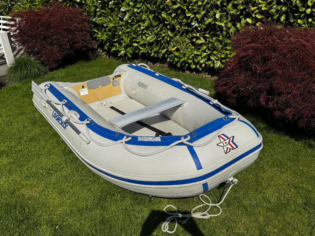 Lodestar rubberboot met mariner 5pk buitenboordmotor, Watersport en Boten, Rubberboten, Gebruikt, Lodestar, Airdeck, Brandstoftank