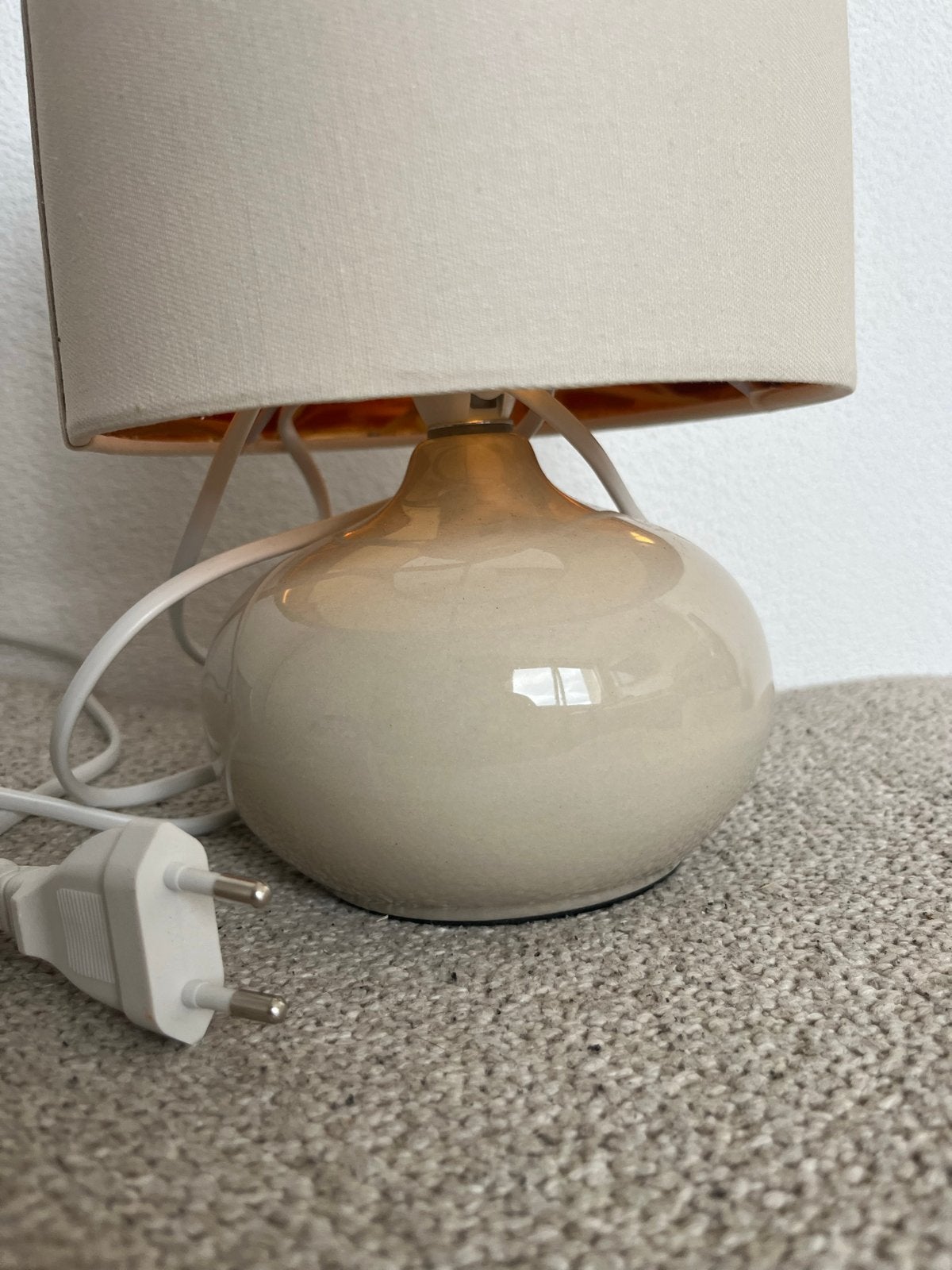Tafellamp met stoffen kap en keramische voet, Huis en Inrichting, Beige, Met schakelaar, Keramiek, E14 (klein)