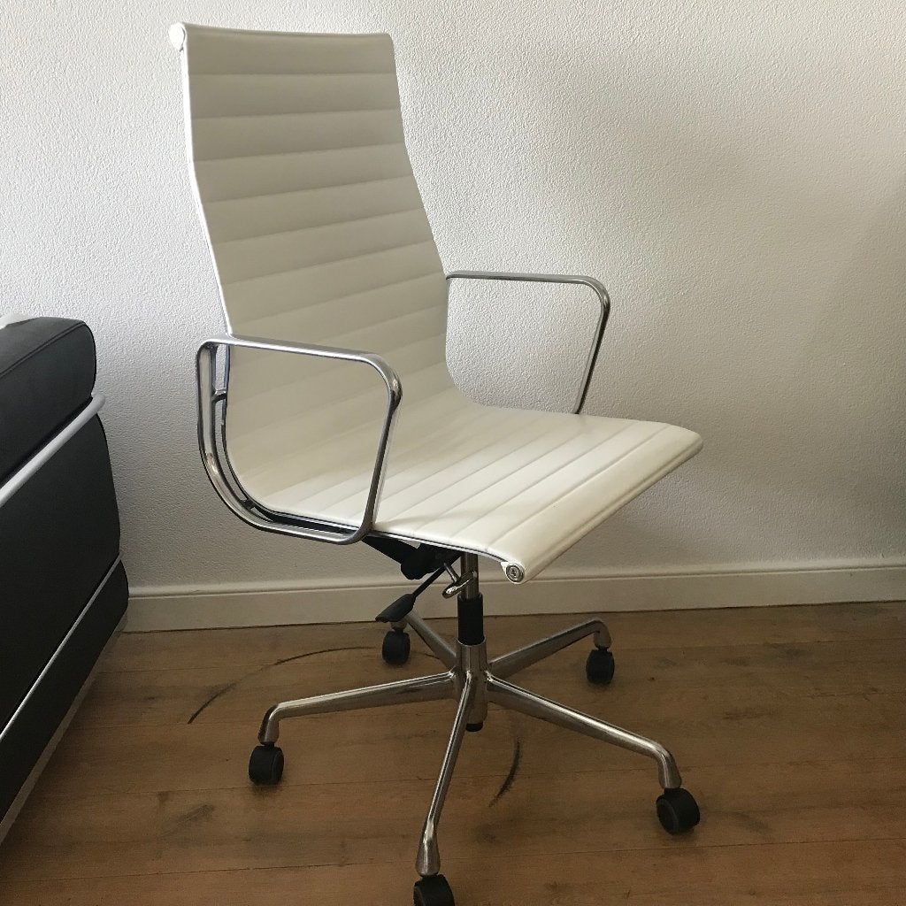 Vitra Eames bureaustoel EA 119 EA119 wit leer gepolijst, Gebruikt, Wit, Ophalen of Verzenden, Nvt