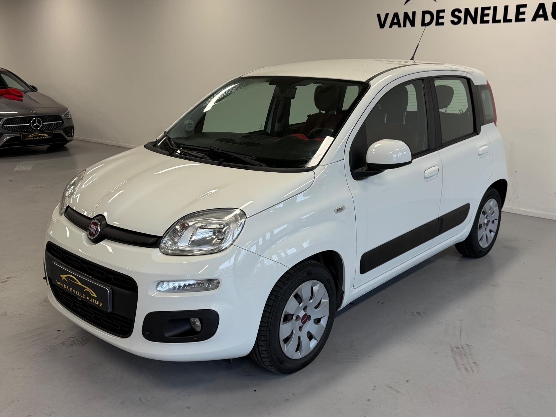 Fiat Panda 0.9 TwinAir Lounge AIRCO/NAP/BLUETOOTH, Voorwielaandrijving, Gebruikt, Panda, Wit