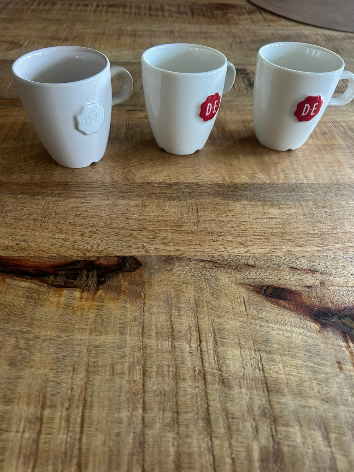 3 Douwe Egberts koffie kopjes, Ophalen, Zo goed als nieuw, Overige stijlen, Kop(pen) en/of Schotel(s)