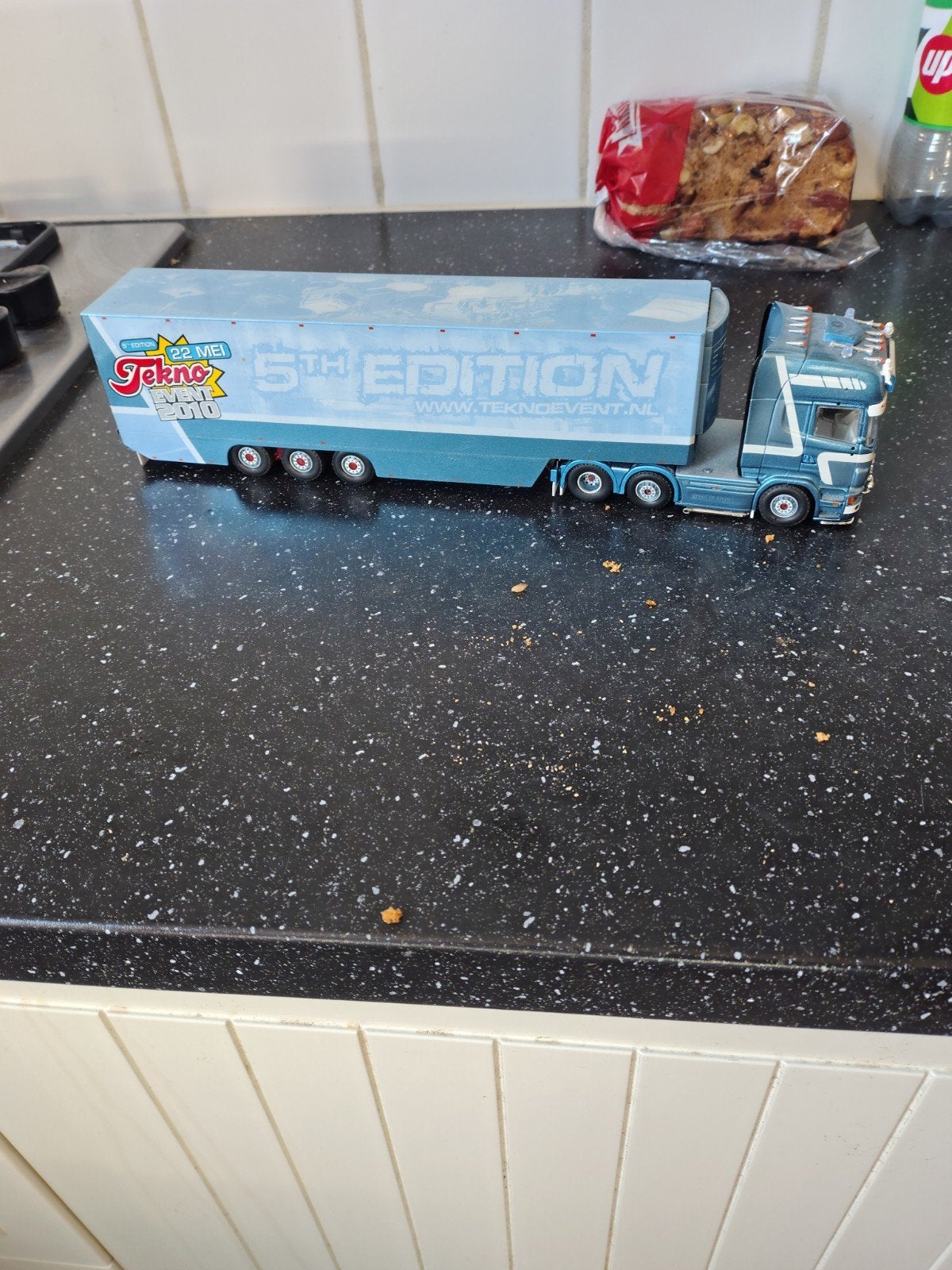 Mooie vrachtauto, Verzenden, Zo goed als nieuw, Bus of Vrachtwagen, Tekno