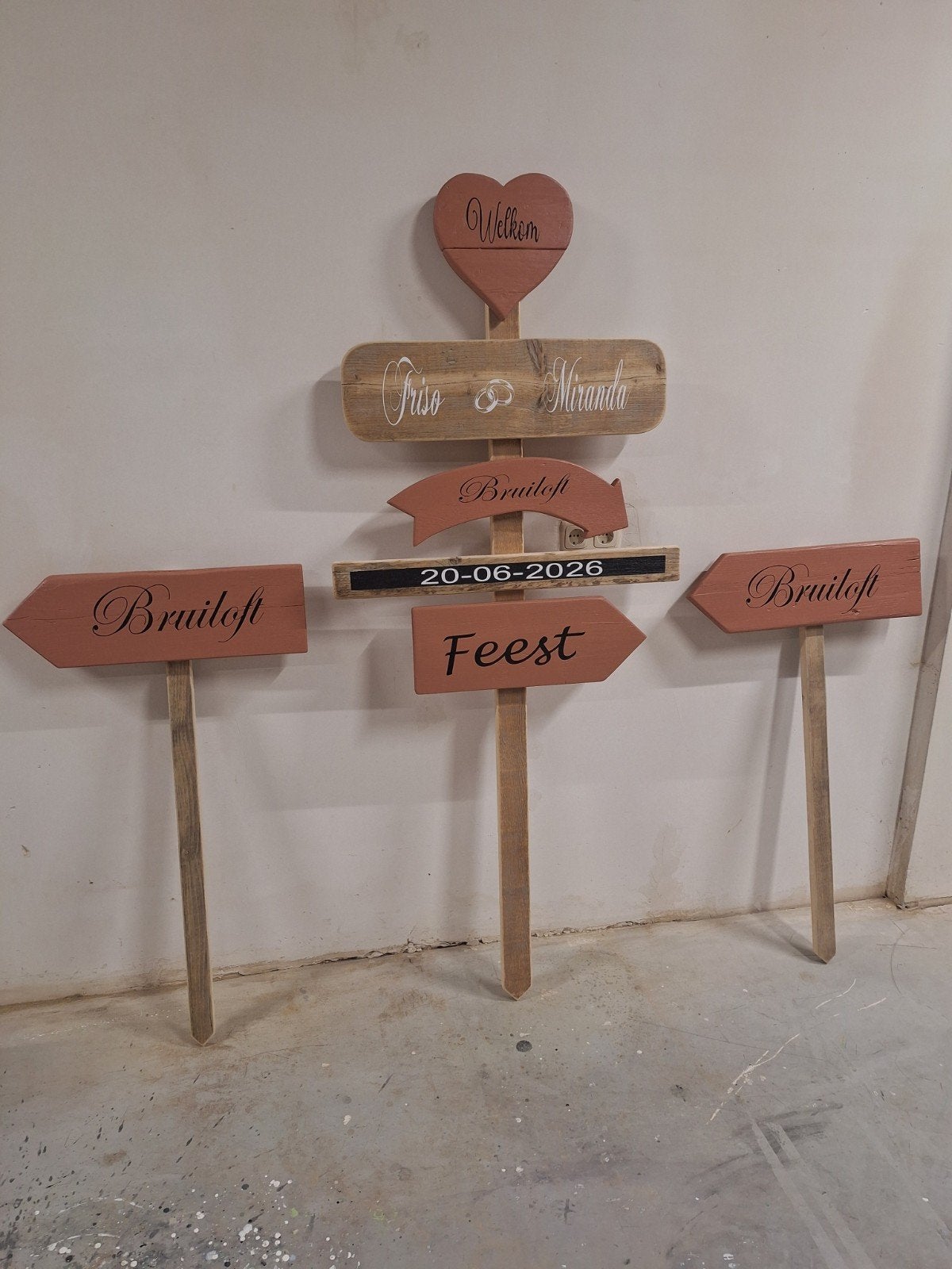 Wegwijzers bruiloft Huwelijk Trouwen verloving feestjes


Vr, Ophalen of Verzenden, Nieuw