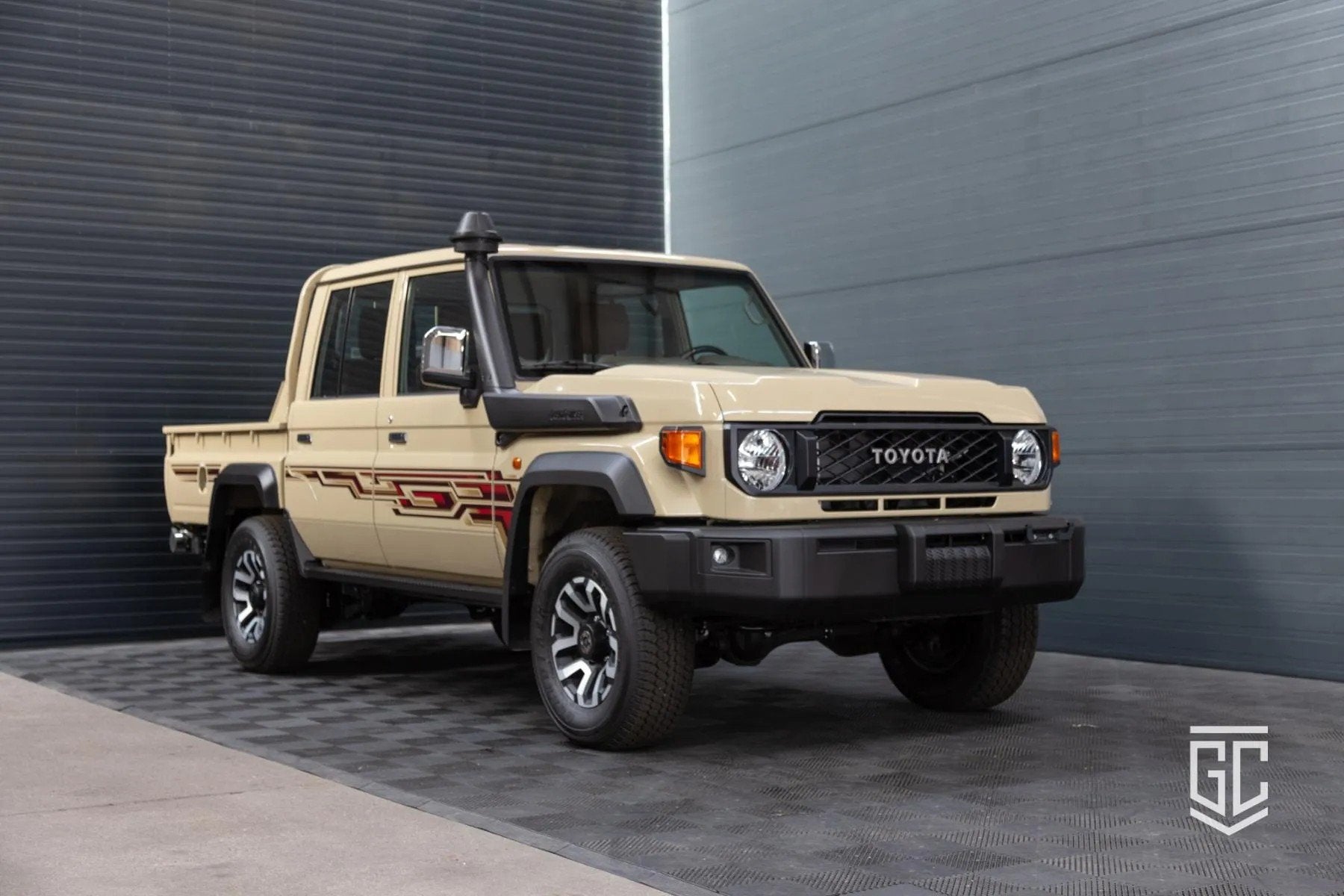 Toyota Land Cruiser GRJ79 Double Cab LX-Z A/T, Automaat, 228 pk, Gebruikt, Beige