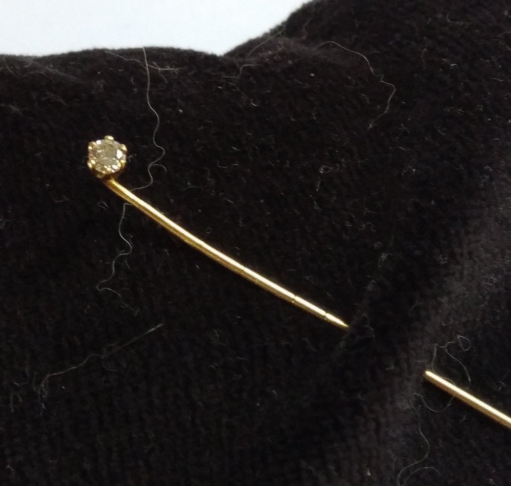 geelgouden DASSPELD 5 cm lang,  met Briljant 0.10 crt, Sieraden, Tassen en Uiterlijk, Ophalen of Verzenden, Goud, Overige typen
