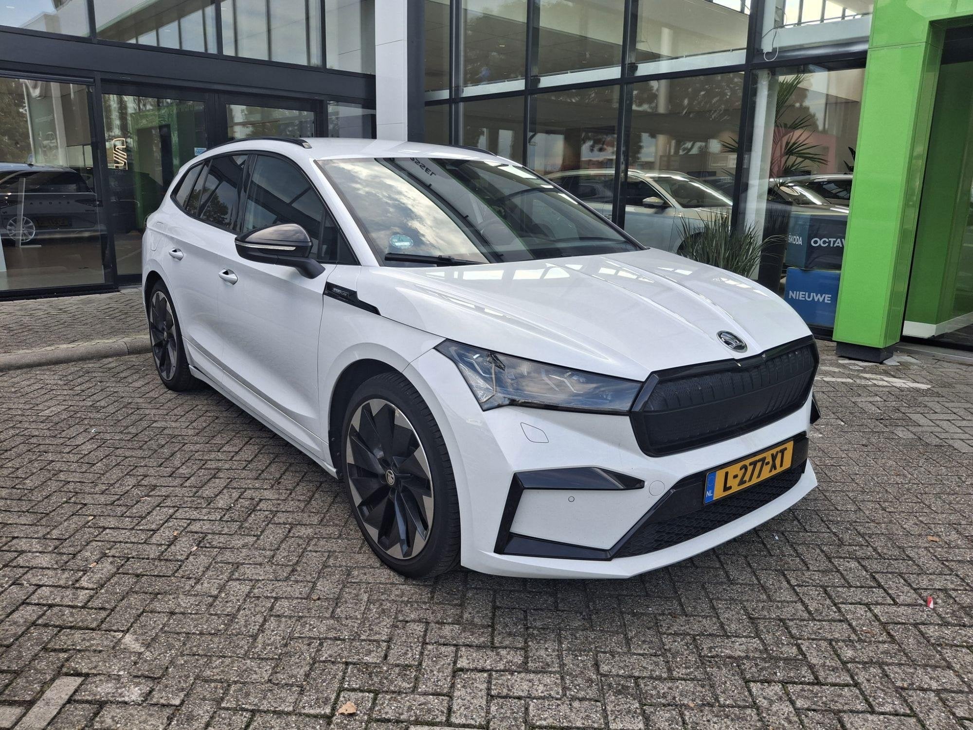 Skoda Enyaq iV 60 Sportline Nieuw Binnen! Sportline/ Stuurve, Auto's, Automaat, 12 maanden, Achterwielaandrijving, Gebruikt