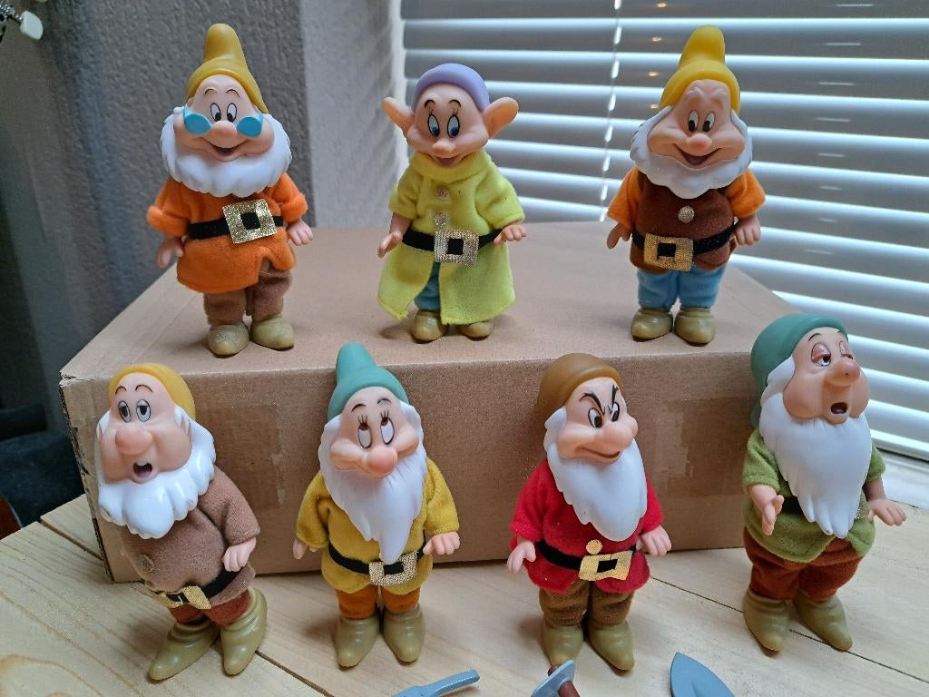 7 dwergen, Ophalen of Verzenden, Sneeuwwitje of Doornroosje, Zo goed als nieuw, Beeldje of Figuurtje