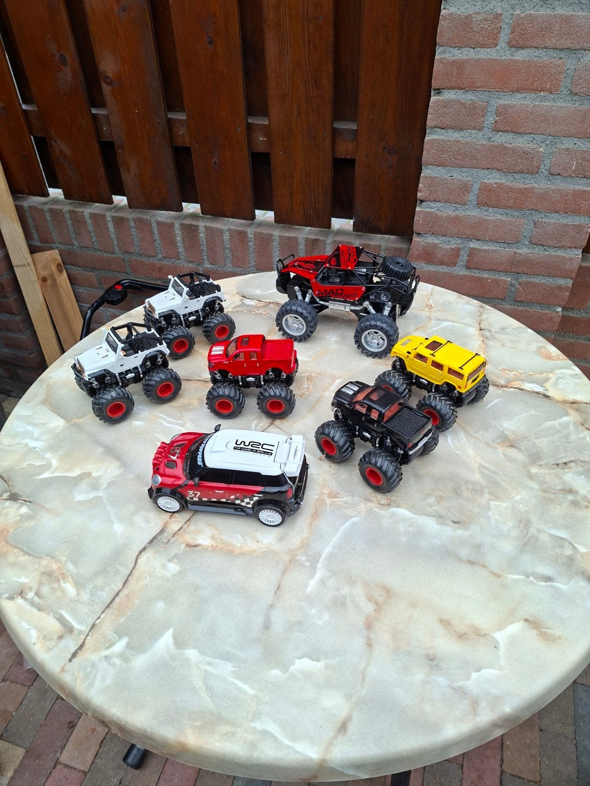 Set van 7 speelgoedauto's - Monster Trucks en Rally Auto, Kinderen en Baby's, Ophalen, Gebruikt