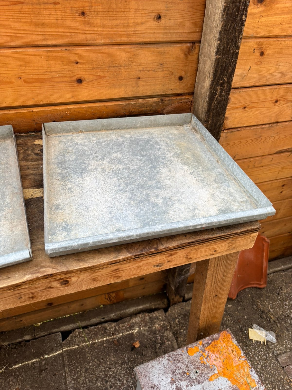Te koop lades voor kooien, Dieren en Toebehoren, Ophalen, Gebruikt, Metaal, Broedkooi of Kweekkooi