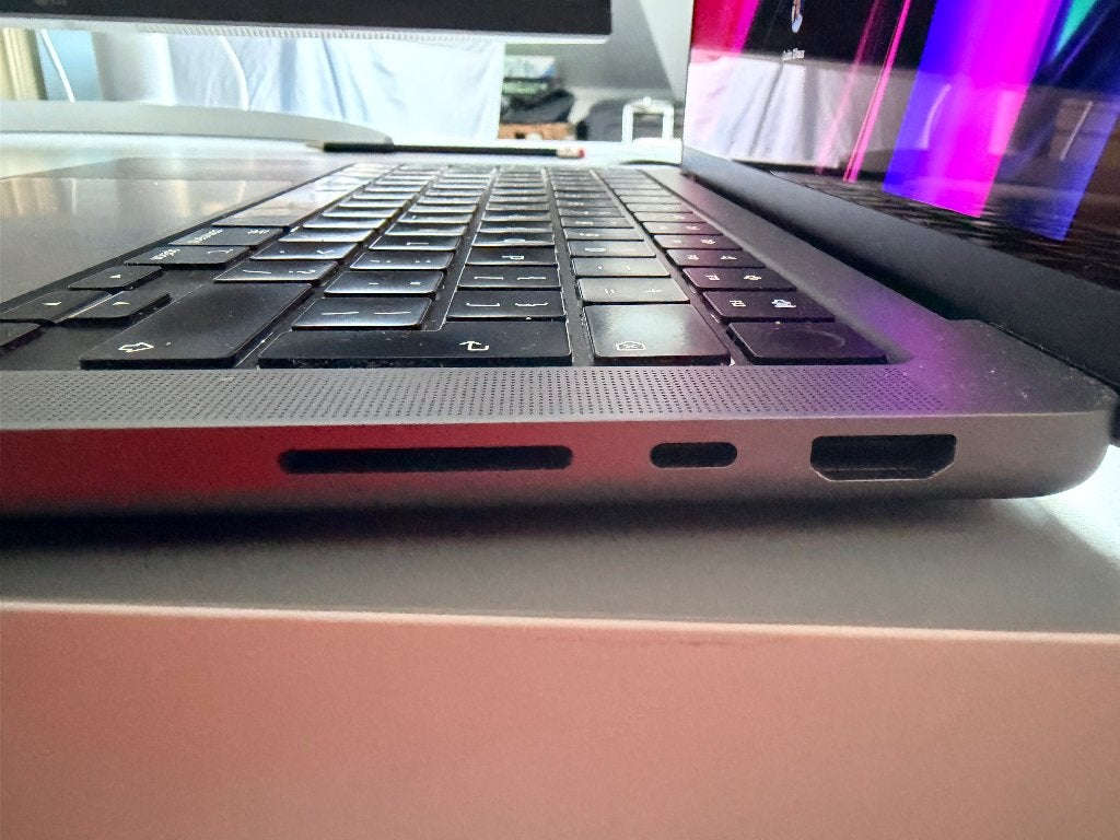 Foto 12 van MacBook Pro 14 inch M1 Pro 16GB RAM 512GB SSD