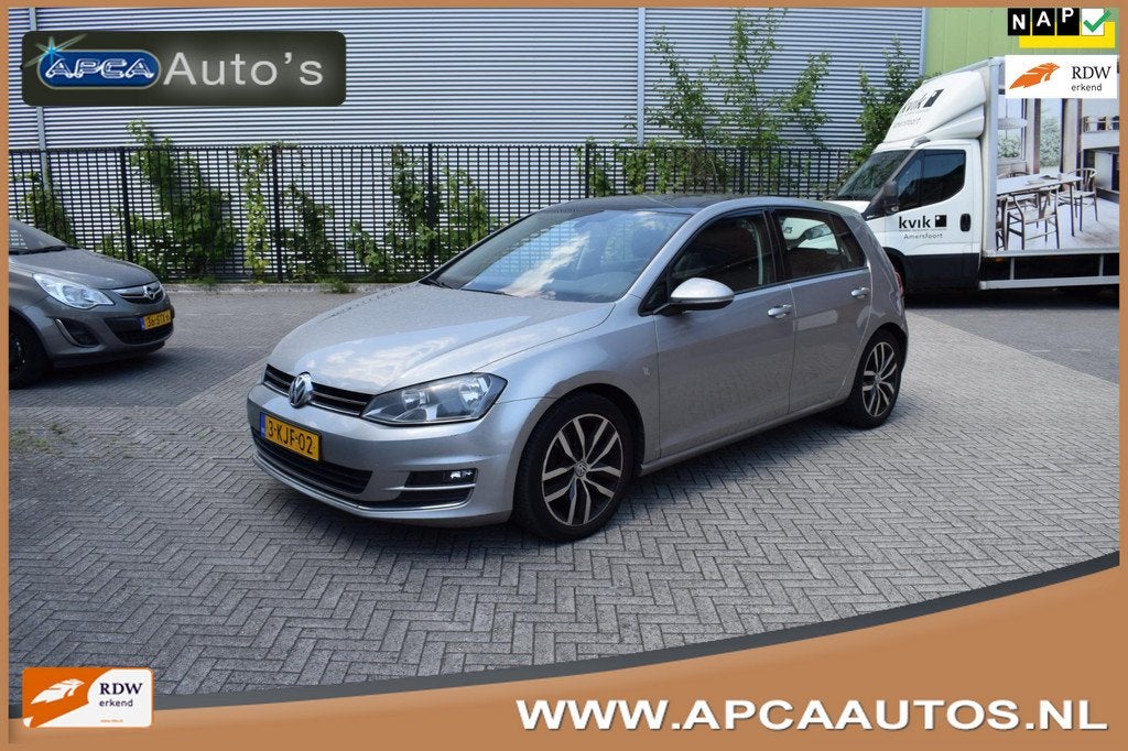 Volkswagen Golf 1.4 TSI ACT Highline Automaat 12 mnd GARANTI, Auto's, Volkswagen, Gebruikt, Euro 6, 4 cilinders, Alcantara