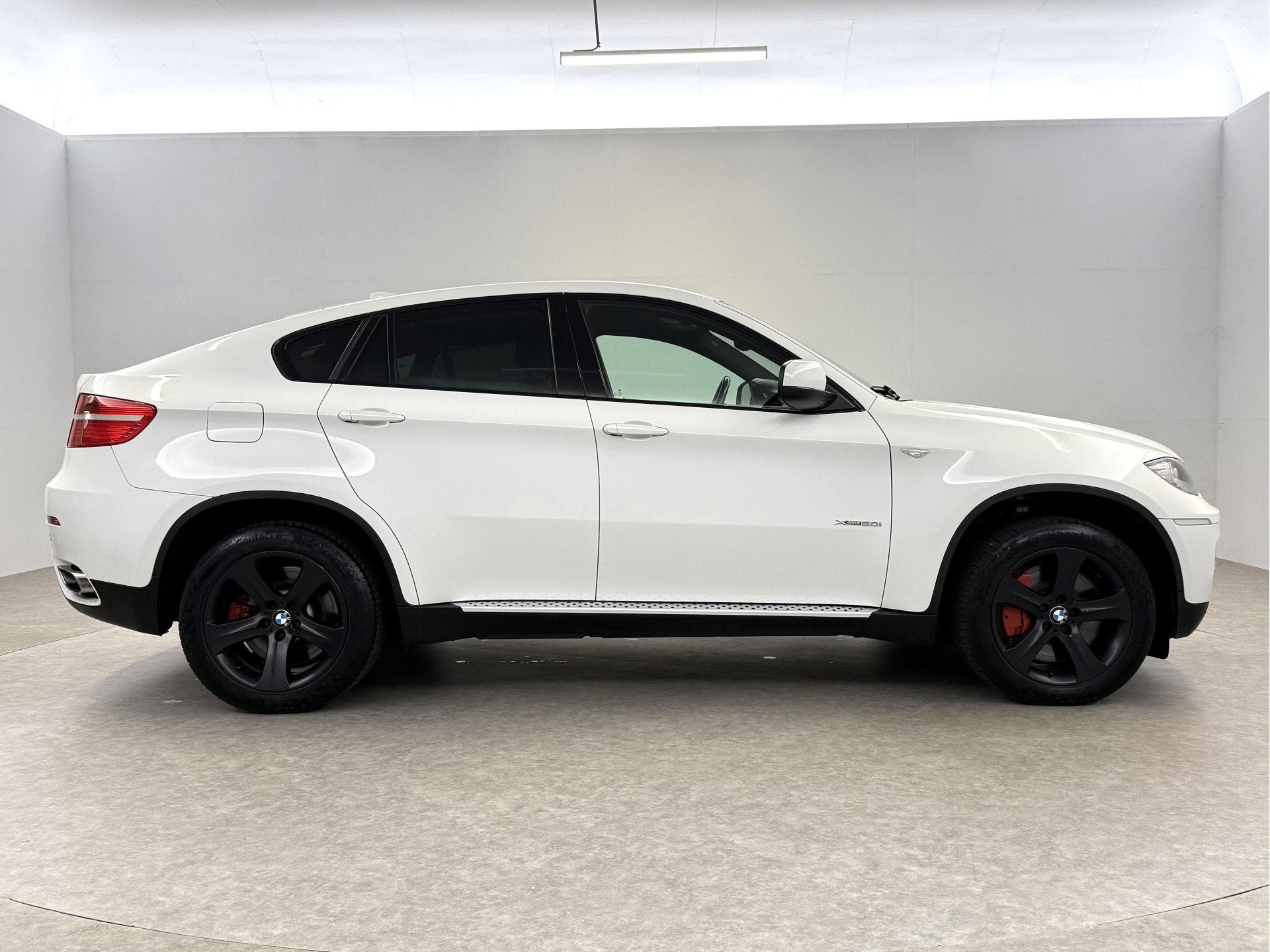 Foto 6 van BMW X6 xDrive High Executive 408PK | Youngtimer | Camera | M