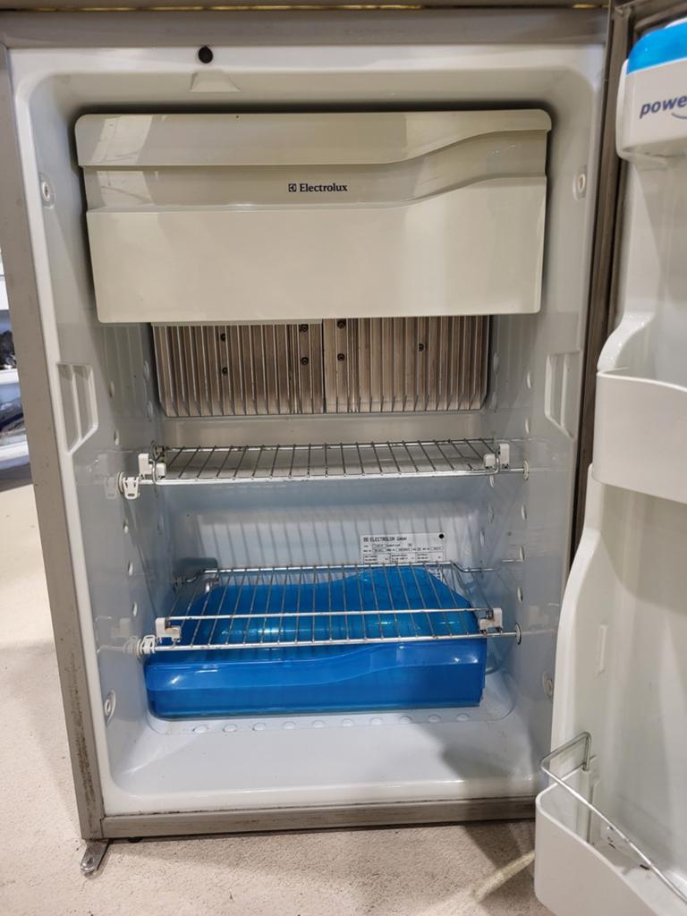 Electrolux koelkast model 6401L, werkt op 220v/12v en gas., Caravans en Kamperen, Ophalen, Gebruikt