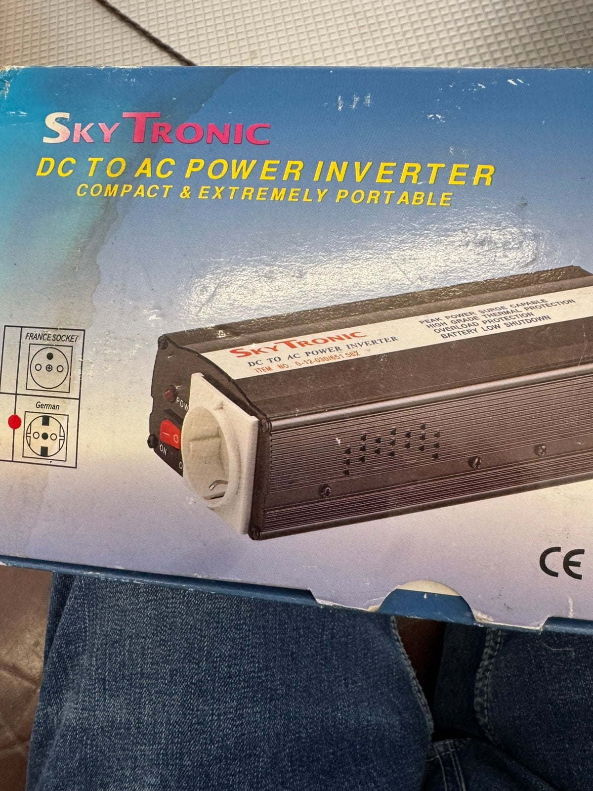Goede makkelijke nieuwe omvormer continu 300 watt, Auto diversen, Overige Auto diversen, Ophalen