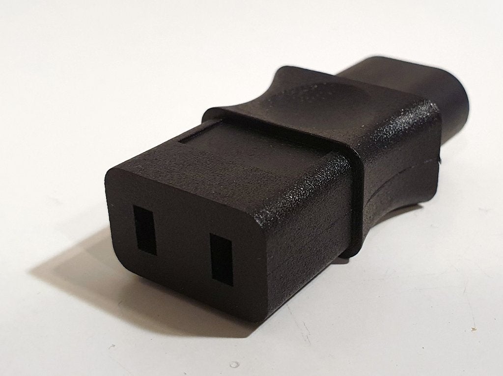 Verloopstekker IEC 320 C9 - IEC 320 C8 Vintage Versterkers, S, Nieuw, Ophalen of Verzenden, S