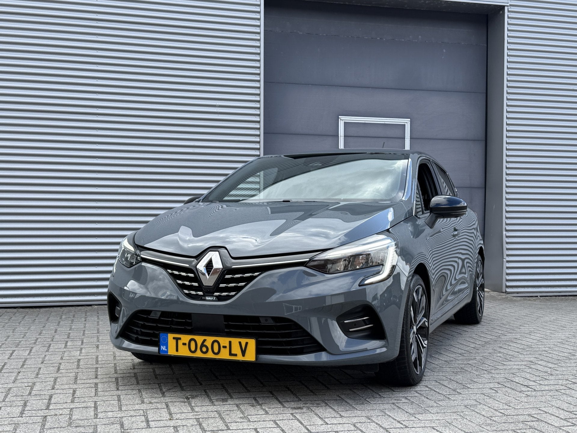 Renault Clio 1.0 TCe Lutecia V I 5 Deurs I Carplay I Camera, Auto's, Voorwielaandrijving, Stof, Gebruikt, 49 €/maand