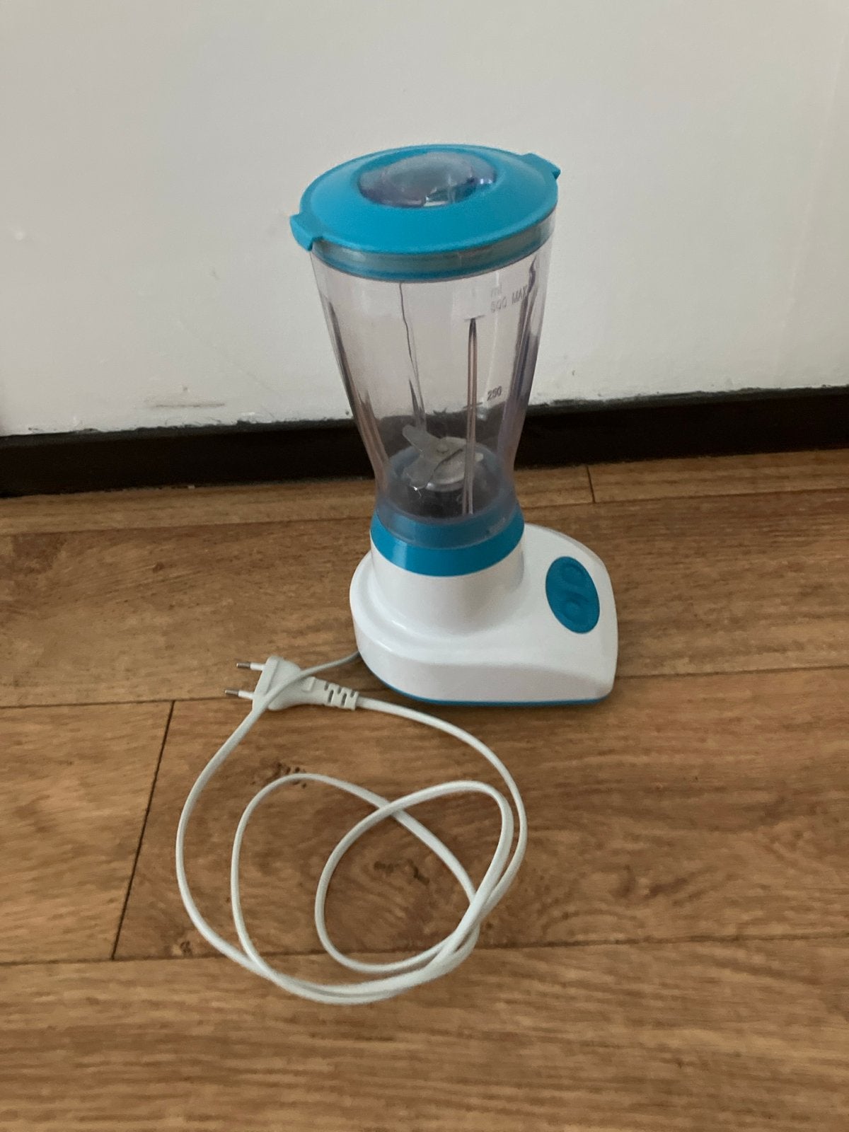 Compacte blender met blauwe accenten, Ophalen of Verzenden, Gebruikt, Blender