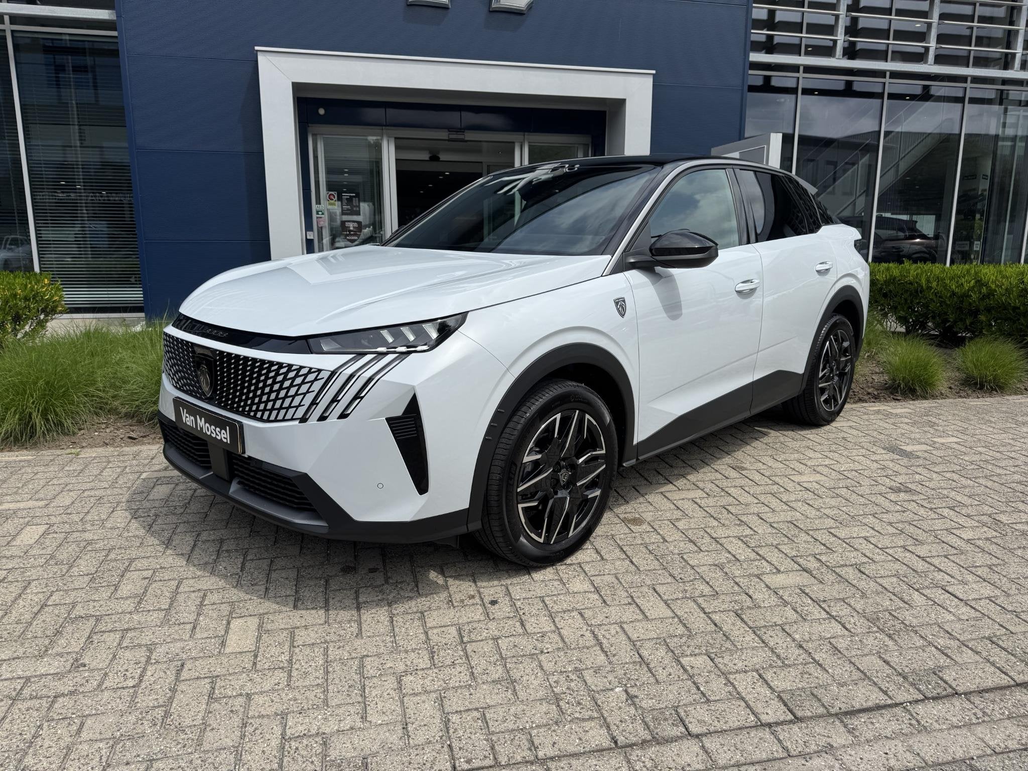 Peugeot 3008 Hybrid 145 GT l Lage kilometerstand, Auto's, Gebruikt, Euro 6, 1199 cc, Leder en Stof