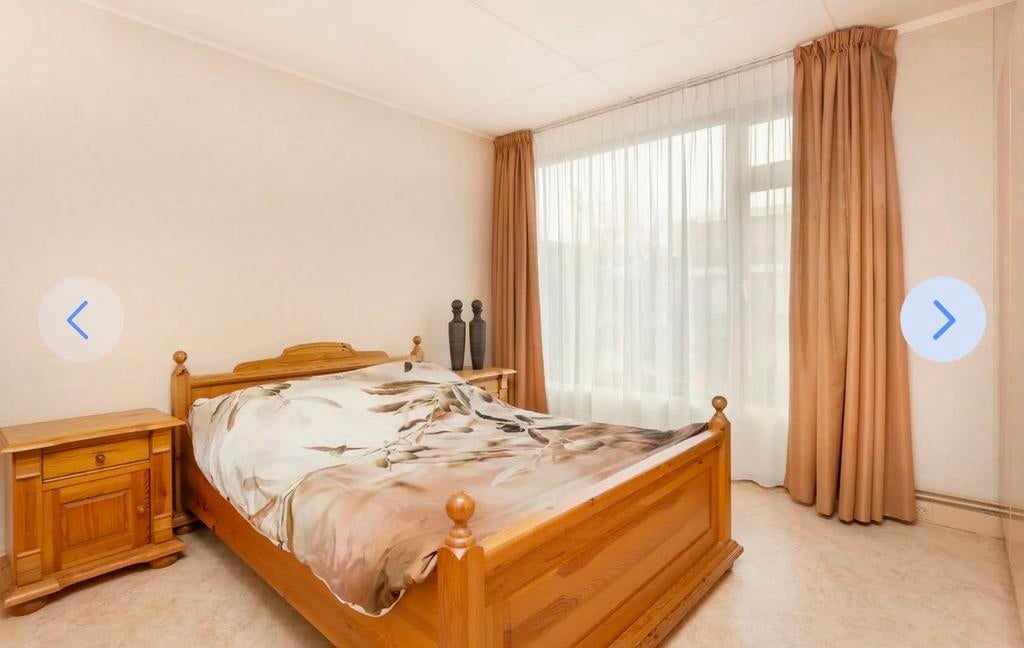 Grenen slaapkamer set: bed, nachtkastjes, spiegel, commode, Huis en Inrichting, Slaapkamer | Complete slaapkamers, Ophalen, Gebruikt