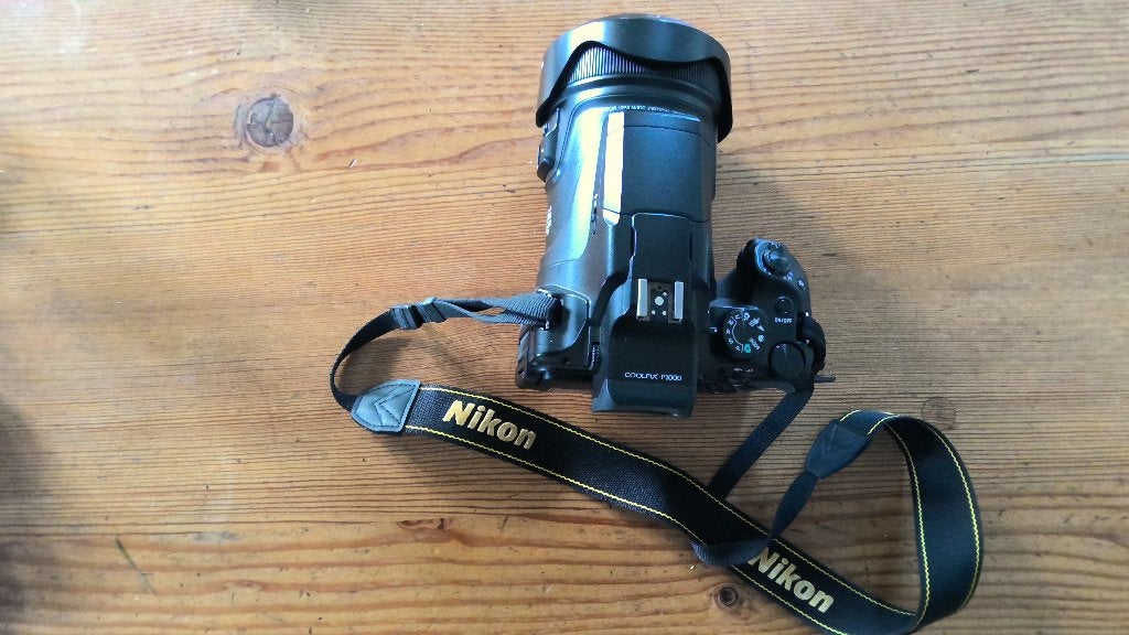 Nikon P1000 coolpix camera, Kantelbaar/draaibaar scherm, Lensdop, Ophalen of Verzenden, Zo goed als nieuw