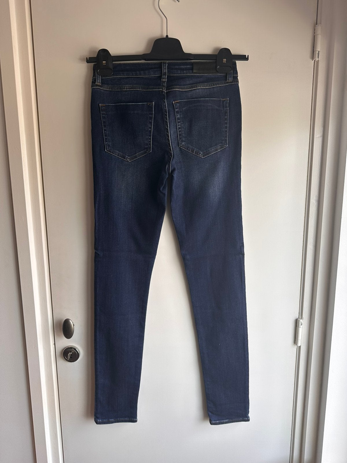 ST.STUDIO (SuperTrash) skinny jeans - W28, Ophalen of Verzenden, Zo goed als nieuw, Blauw, W28 - W29 (confectie 36)