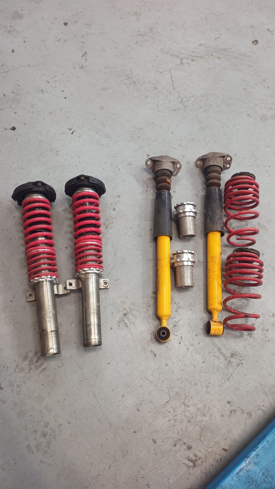 Schroefset  verlagingsset vw fox  TA technix, Ophalen, Gebruikt, Universele onderdelen