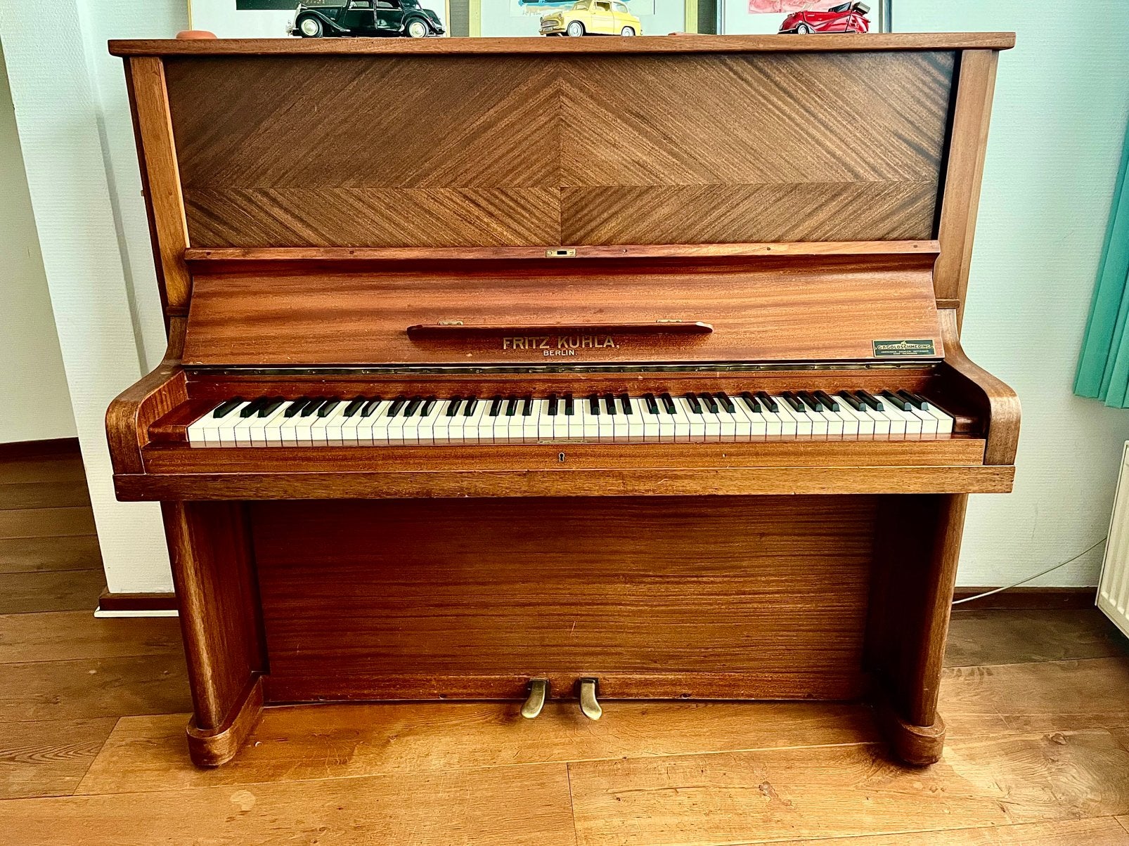 Piano, gerestaureerd, met een warme klank, Muziek en Instrumenten, Piano's, Ophalen, Zo goed als nieuw, Bruin, Piano