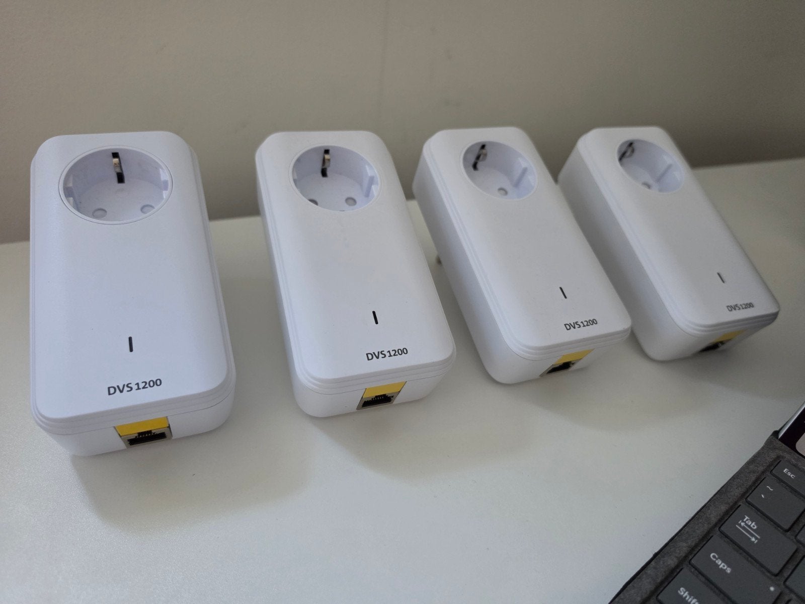 KPN Devolo Draadloze verbindingsset (Powerline) DVS 1200 4x, Ophalen of Verzenden, Zo goed als nieuw, KPN / Devolo