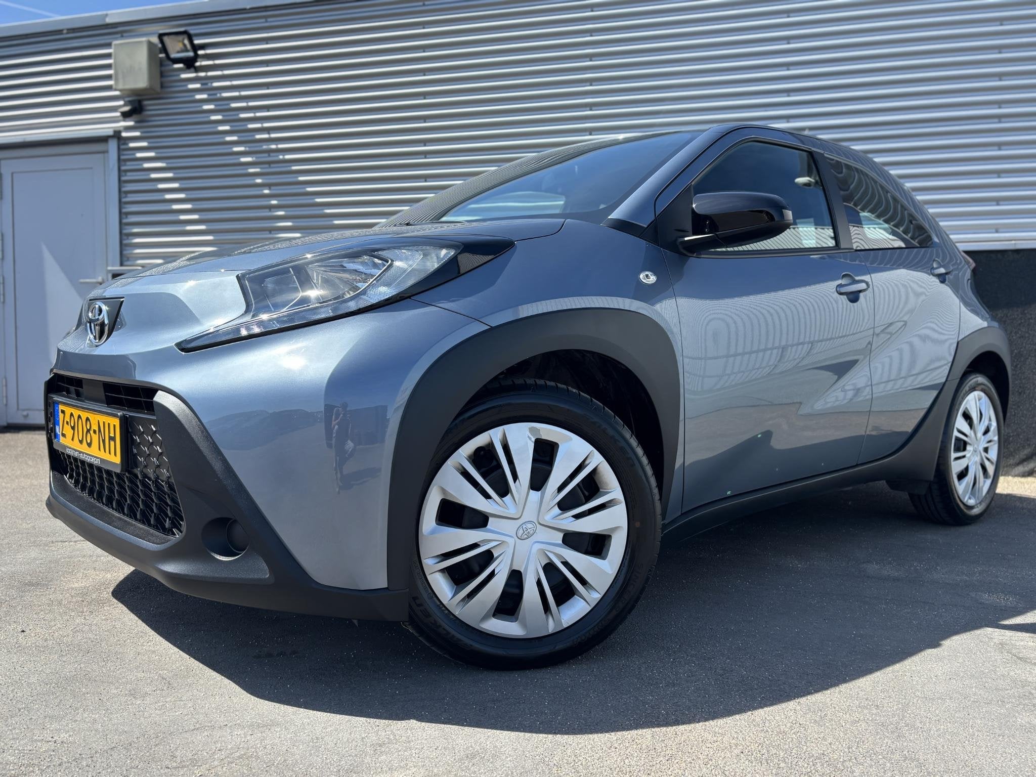 Toyota Aygo X 1.0 VVT-i S-CVT Play Automaat, Apple Carplay e, Dealer onderhouden, Gebruikt, 4 stoelen, Origineel Nederlands