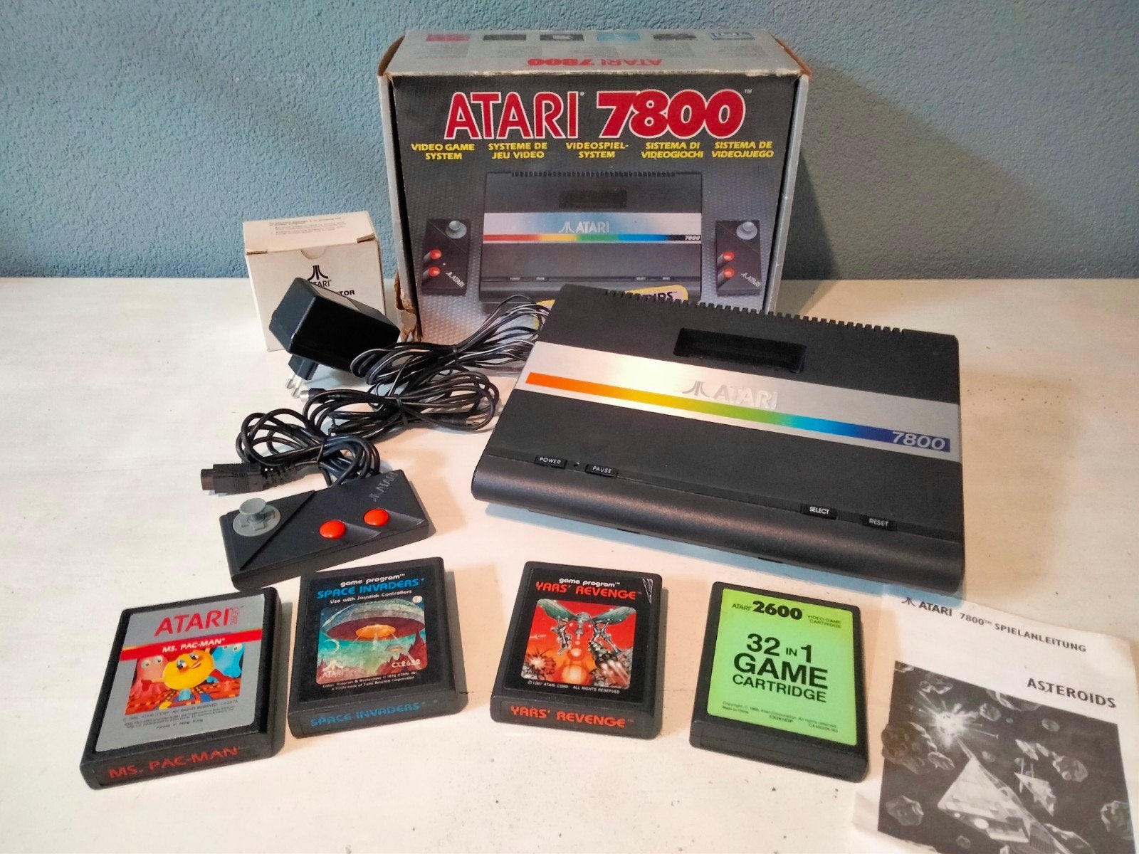 Atari 7800 met 5 spellen en doos., Ophalen of Verzenden, Met 1 controller, Atari 2600
