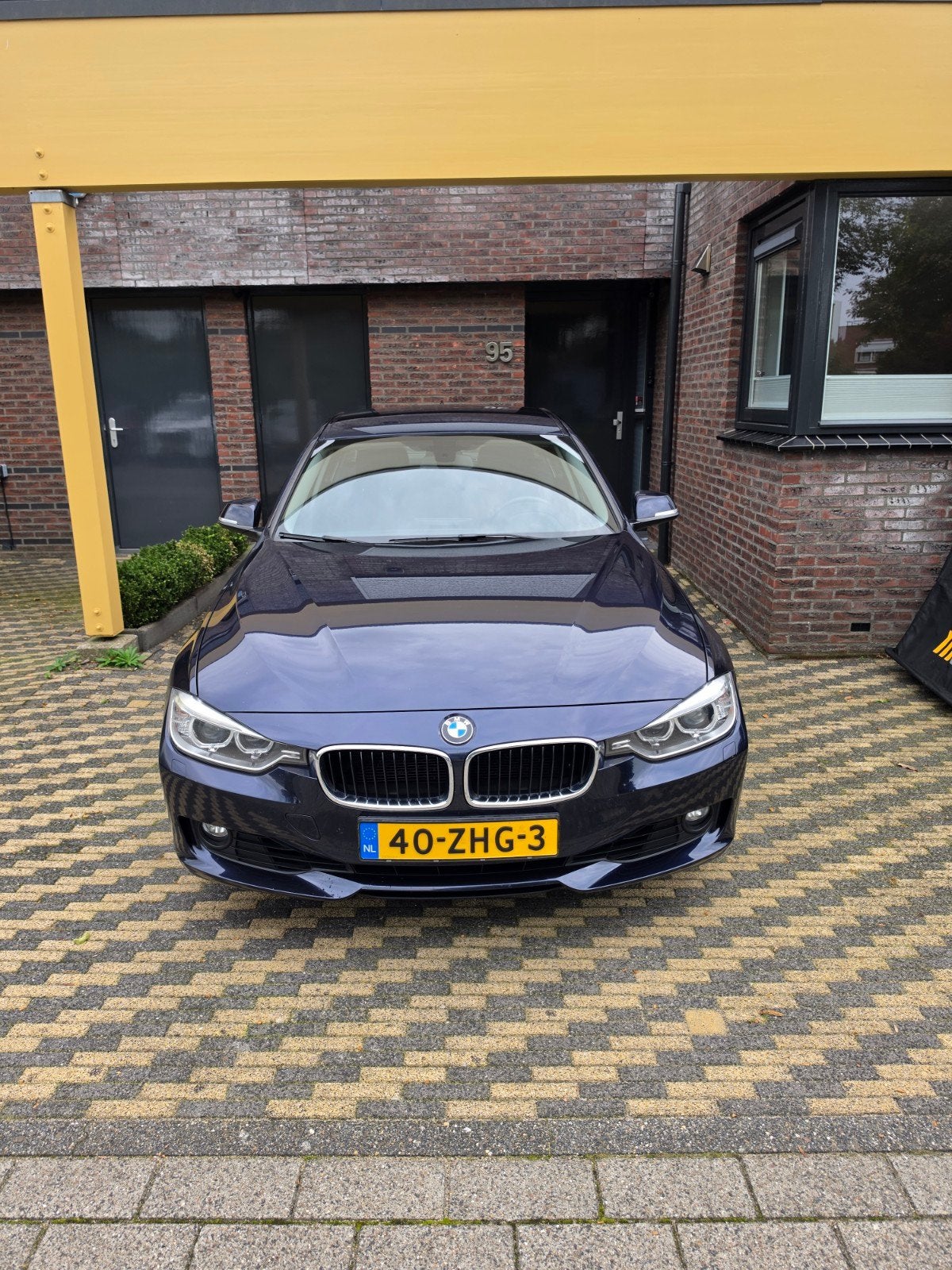 Origineel NL BMW 3-Serie  320 i   Aut8 (f30) 2012 Blauw, Auto's, 4 cilinders, Blauw, Origineel Nederlands, 75 €/maand
