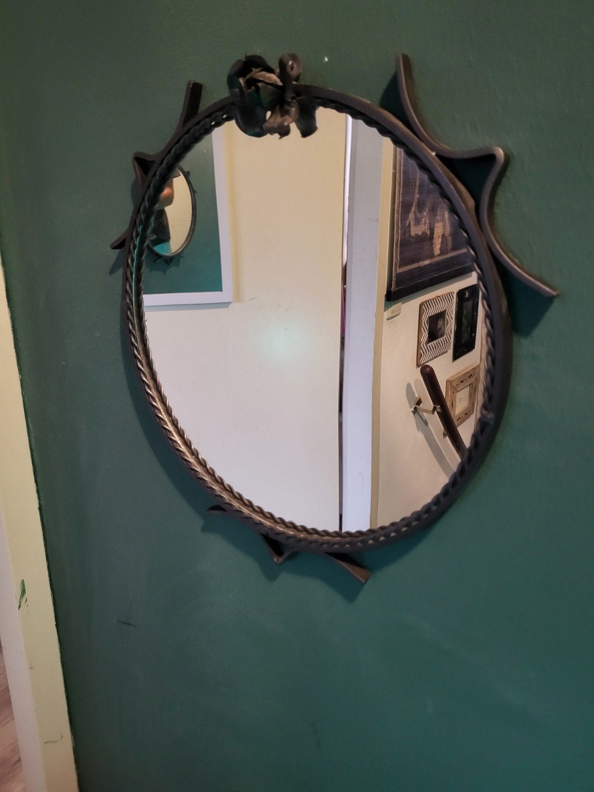 Vintage Smeedijzeren Wandspiegel met Roos  | Ø36, Antiek en Kunst, Ophalen of Verzenden, Rond, Minder dan 50 cm, Minder dan 100 cm