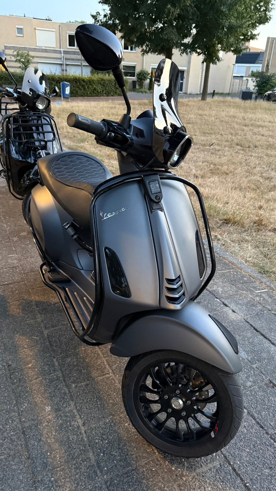 Vespa sprint 2023 matgrijs (waardepeiling), Ophalen, Maximaal 45 km/u, Vespa S, Zo goed als nieuw