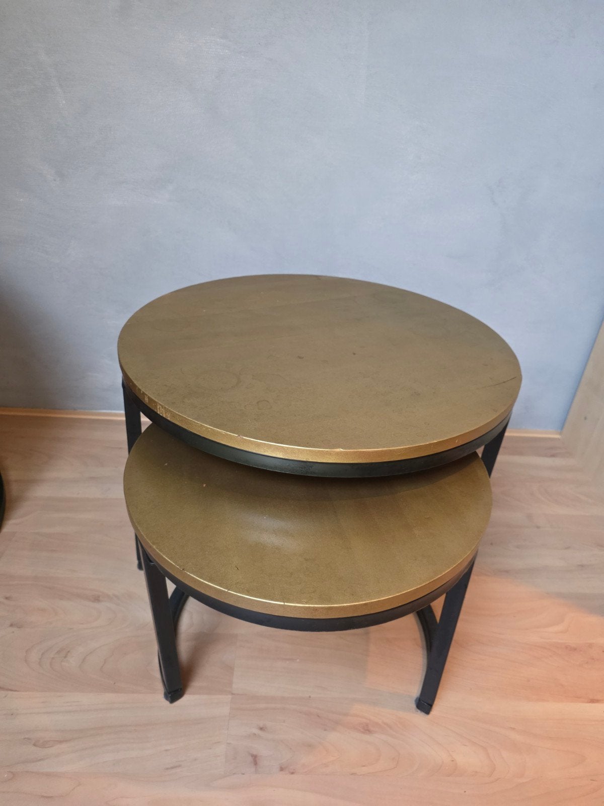 Set van 2 gouden bijzettafels, 40 en 33 cm hoog, Minder dan 45 cm, Minder dan 55 cm, Gebruikt, Metaal of Aluminium