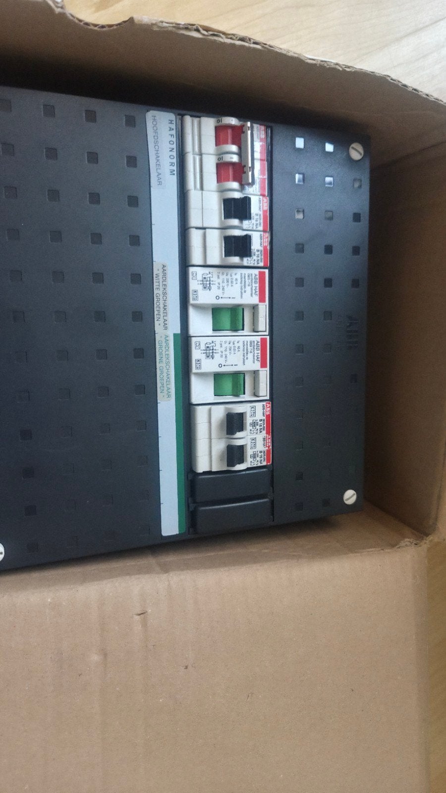 ABB Groepenkast met Aardlekautomaten en Hoofdschakelaar, Ophalen, Gebruikt, ABB, Groepenkast
