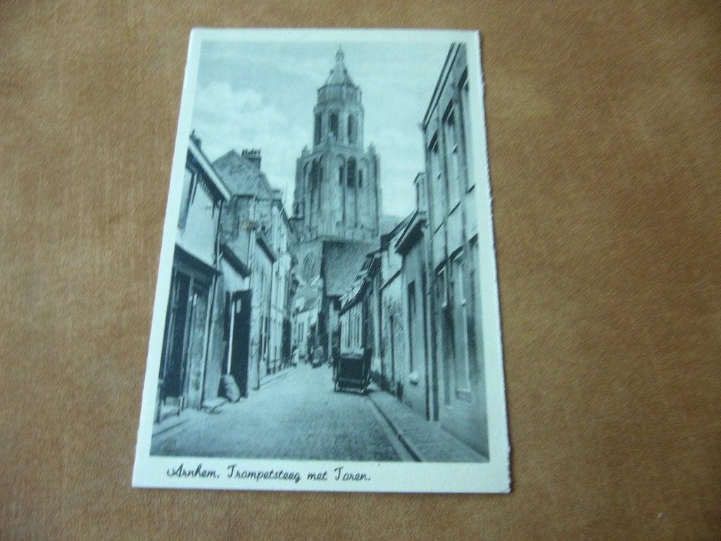 ARNHEM  =   TROMPETSTEEG MET TOREN, Ophalen of Verzenden, 1920 tot 1940, Ongelopen, Gelderland