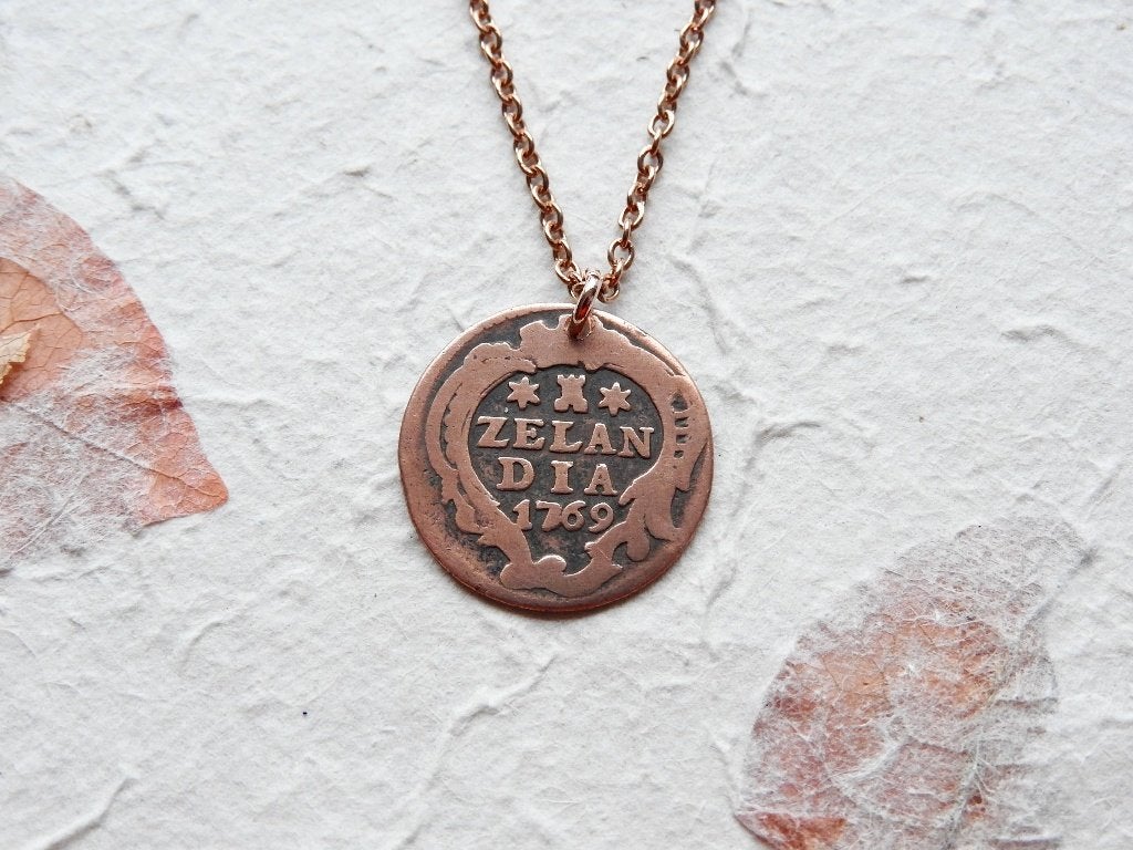 Zeeland | Zeelandia 1769 duit munt ketting, Overige kleuren, NL, Nieuw, Ophalen of Verzenden