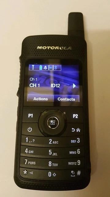 Motorola SL4000 Digitale Portofoon - Compact en Stijlvol, Gebruikt, Ophalen of Verzenden, Portofoon of Walkie-talkie, Met broekklem