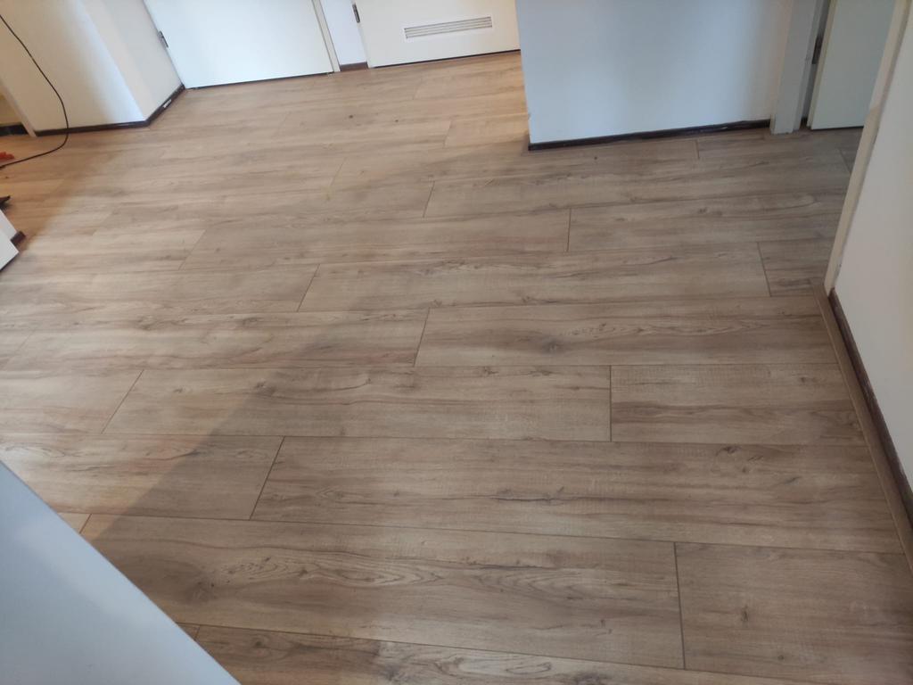 Laminaat leggen/verf/behang, Ophalen of Verzenden, Zo goed als nieuw, 75 m² of meer, Laminaat