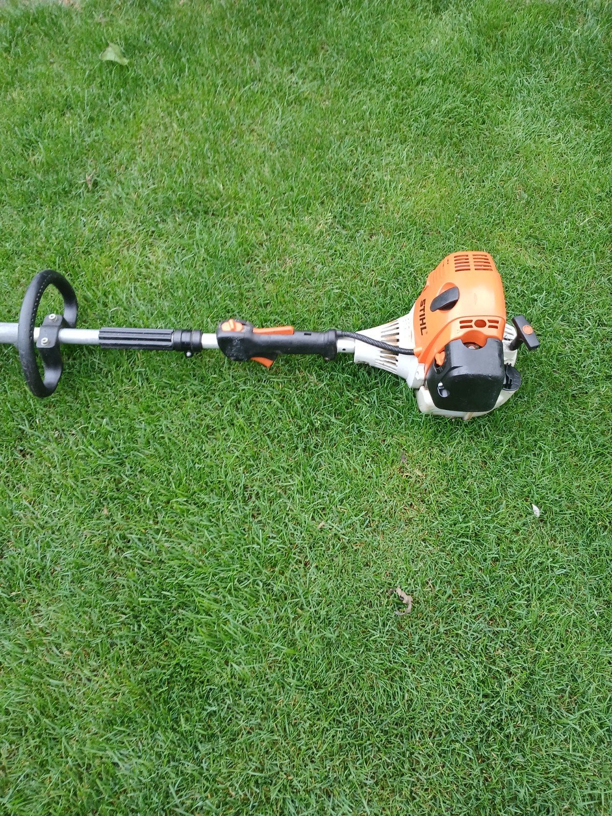 Stihl KM 130 R combi machine met bosmaaier, Gebruikt, Ophalen of Verzenden, 10 tot 30 cm, Stihl