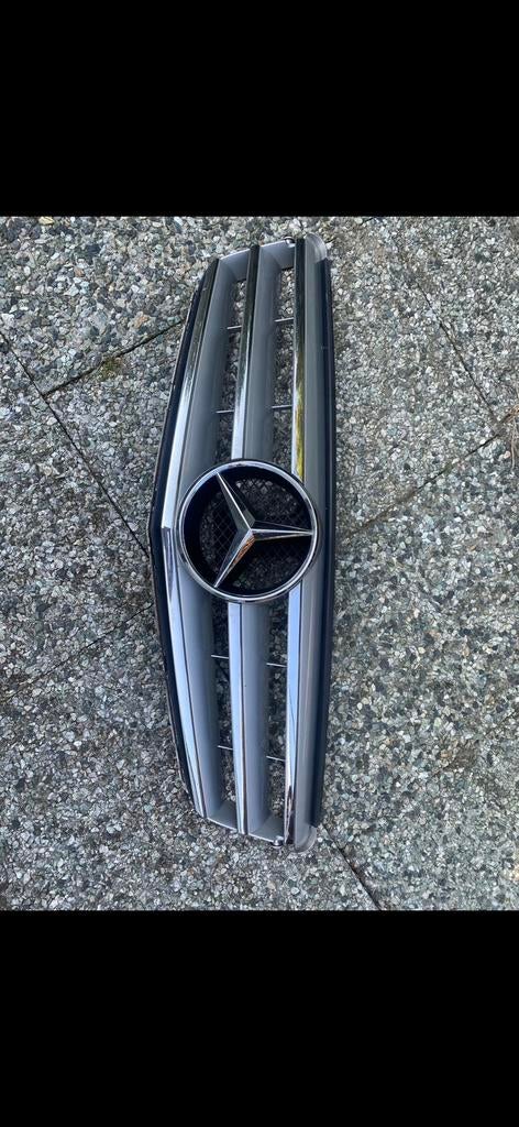 Mercedes Grill origineel compleet met embleem, Auto-onderdelen, Ophalen of Verzenden, Voor, Bumper